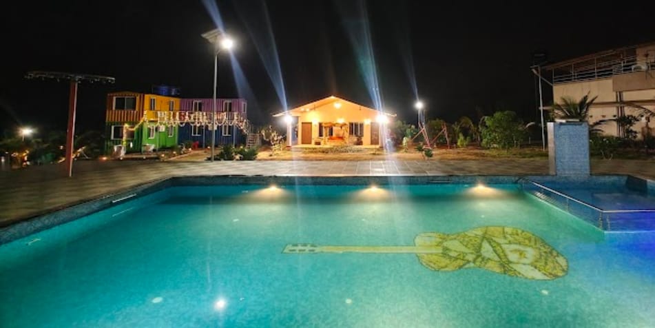 The pool at night